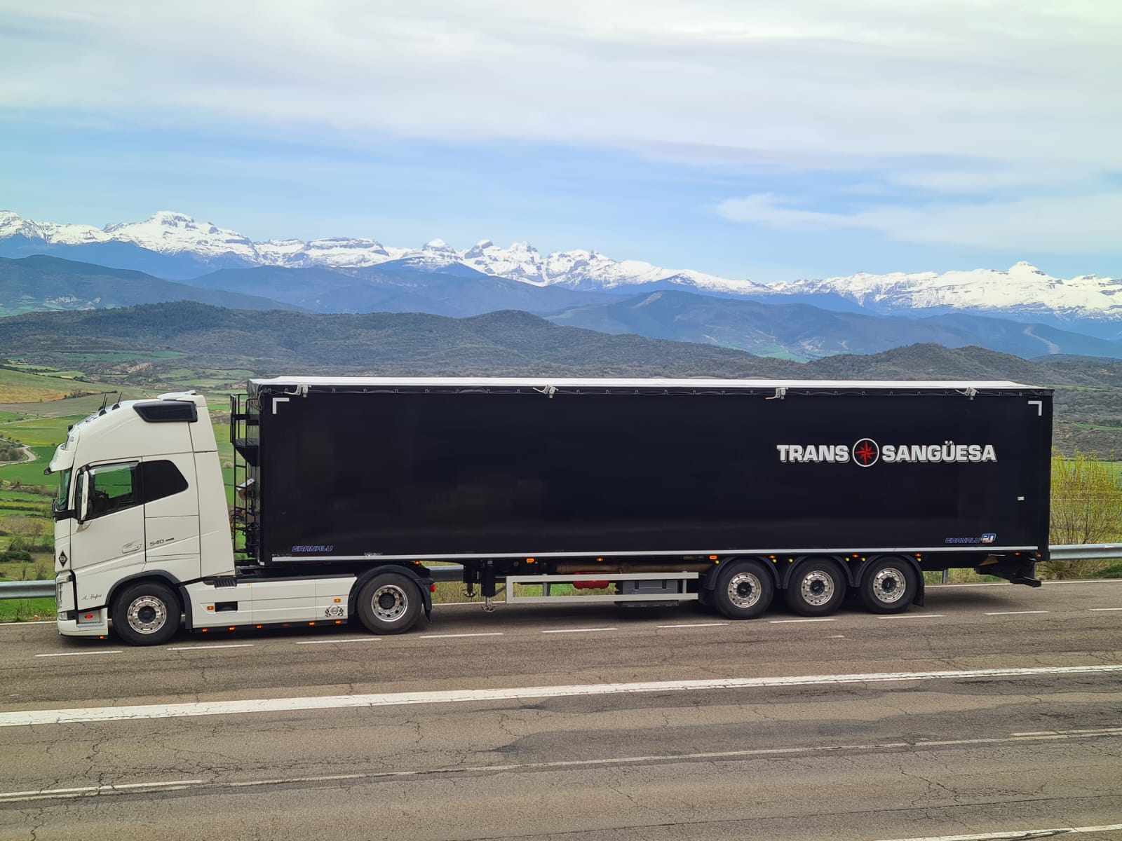 El camión de Álvaro Tapié que recorre Europa